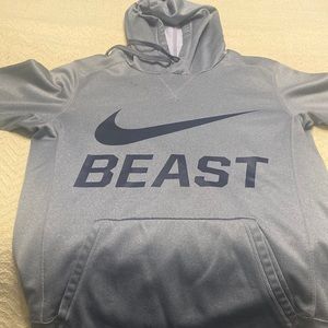 Used nike sweatshirt